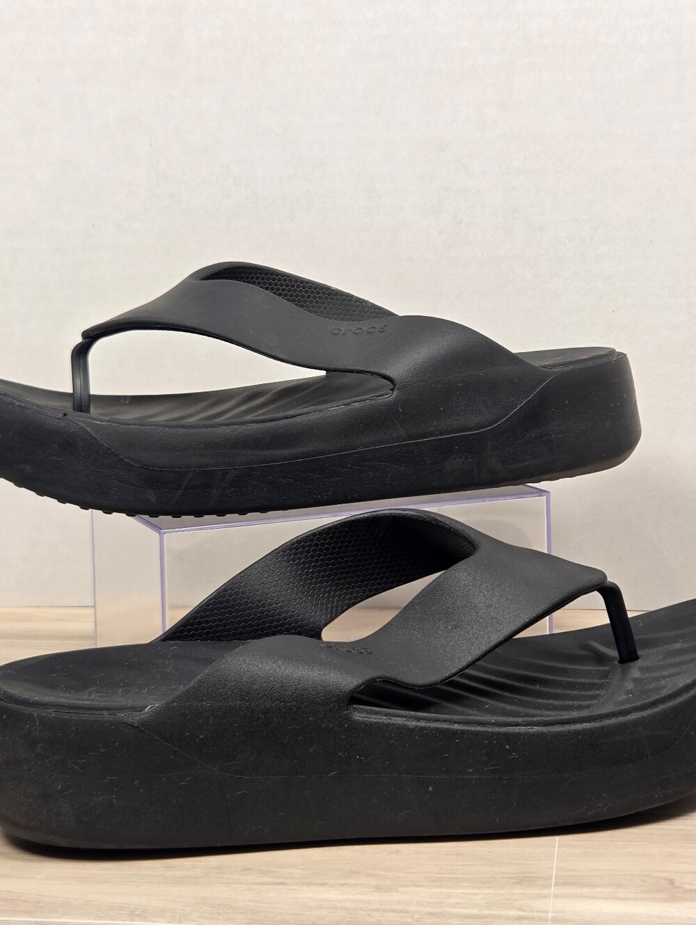 Crocs Getaway Platform Flip Flops Women’s Size 9 Black Wedge Sandals